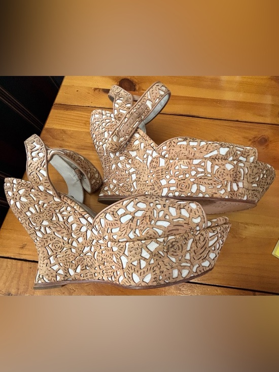 Alice + Olivia Shoes - Alice + Olivia Tan and White Laser-Cut Floral Wedge Sandals- size 41